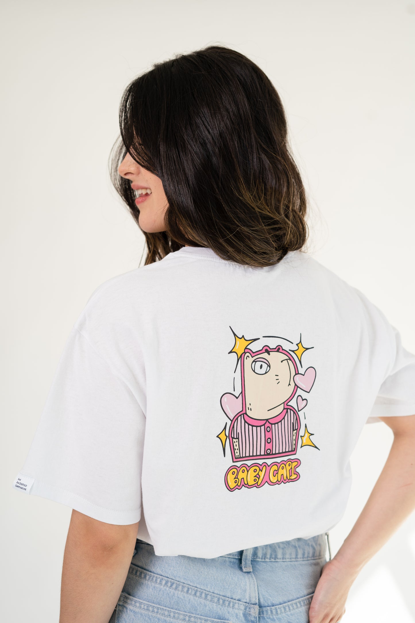 T-Shirt Crop Baby Capi Blanca Femenina