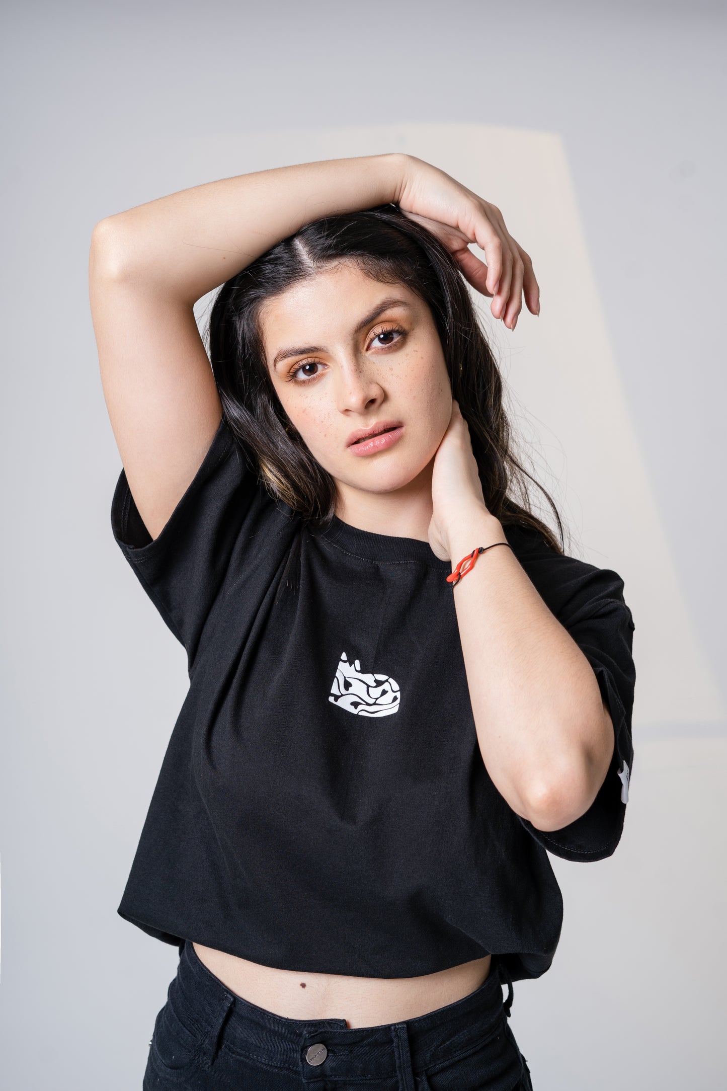 T-Shirt Hearts Negra Femenina