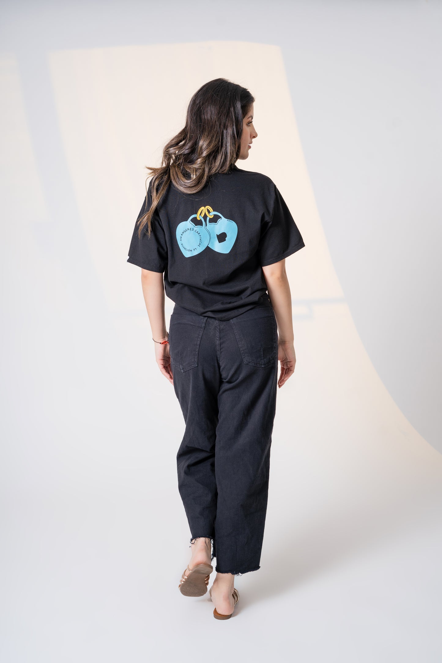 T-Shirt Hearts Negra Femenina