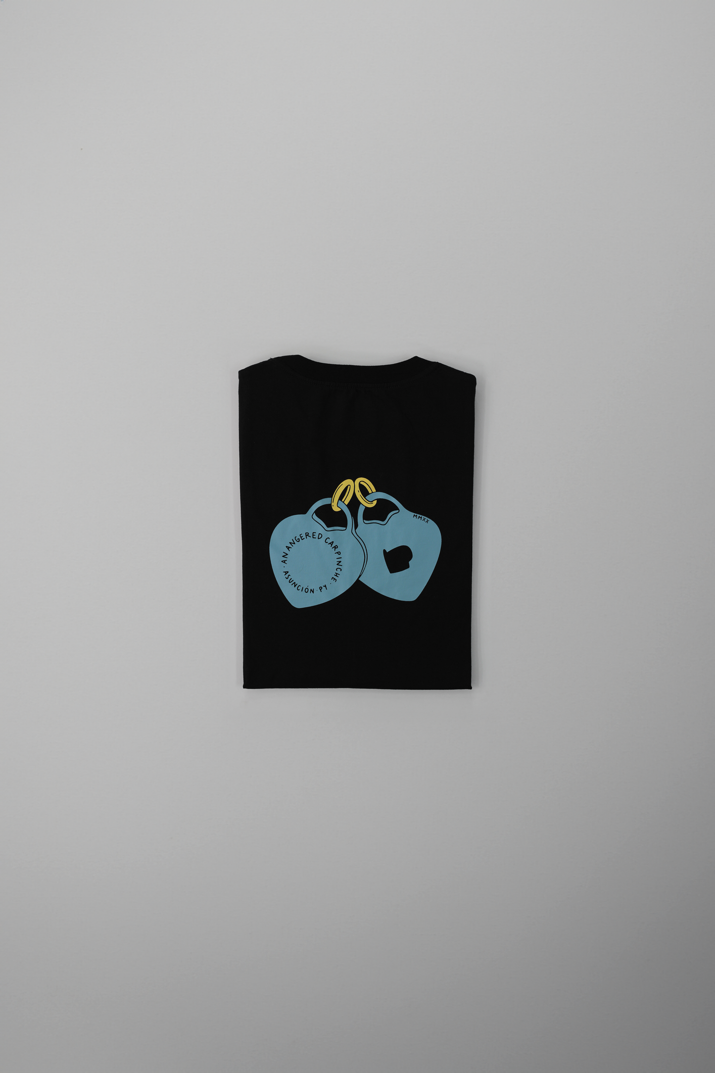 T-Shirt Hearts Negra Femenina