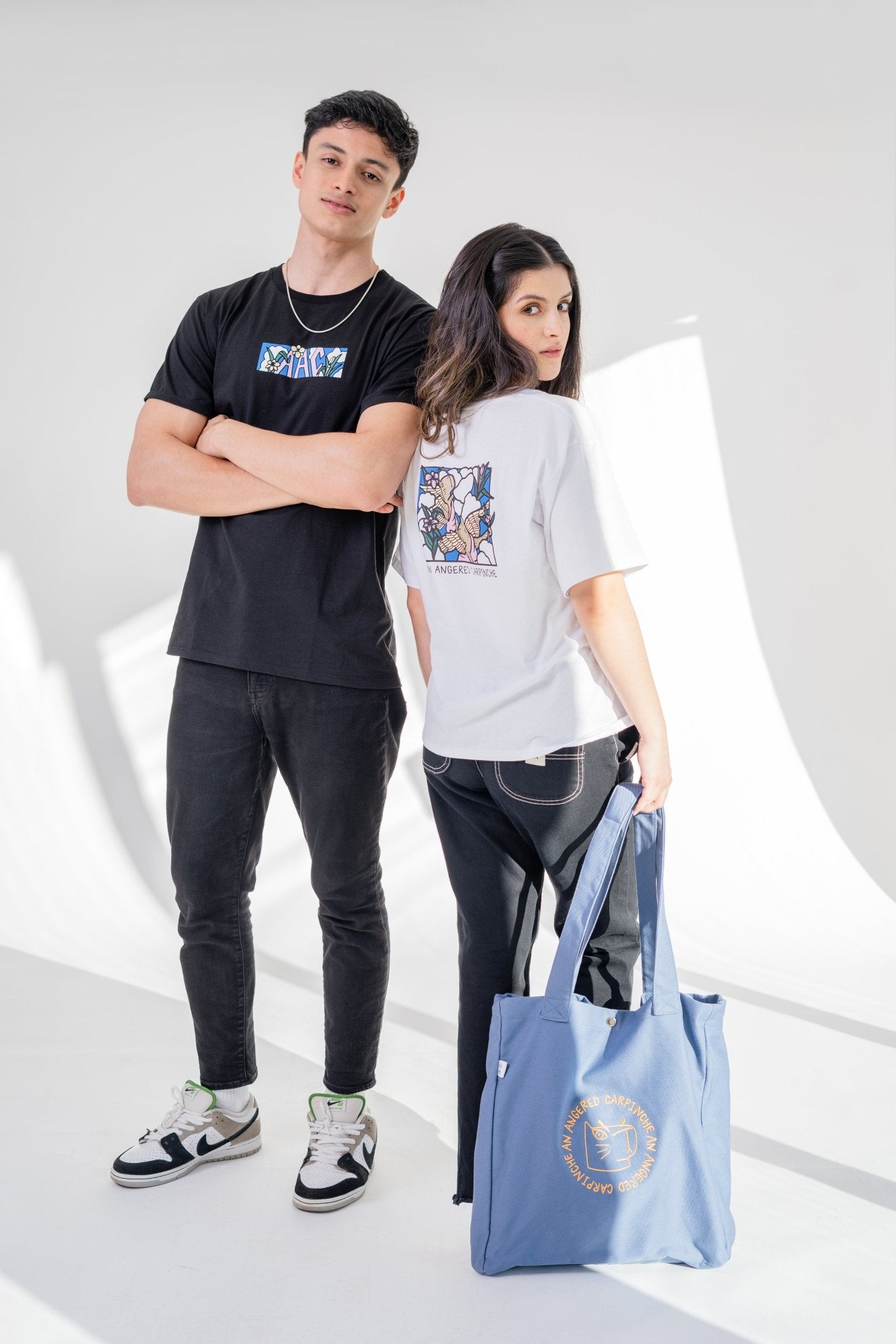T-Shirt Vitral Negra Masculina
